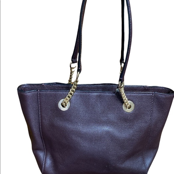 COACH Edie 87239 Turnlock Oxblood Pebble Leather Shoulder Bag Purse Chain Tote. - Picture 2 of 9